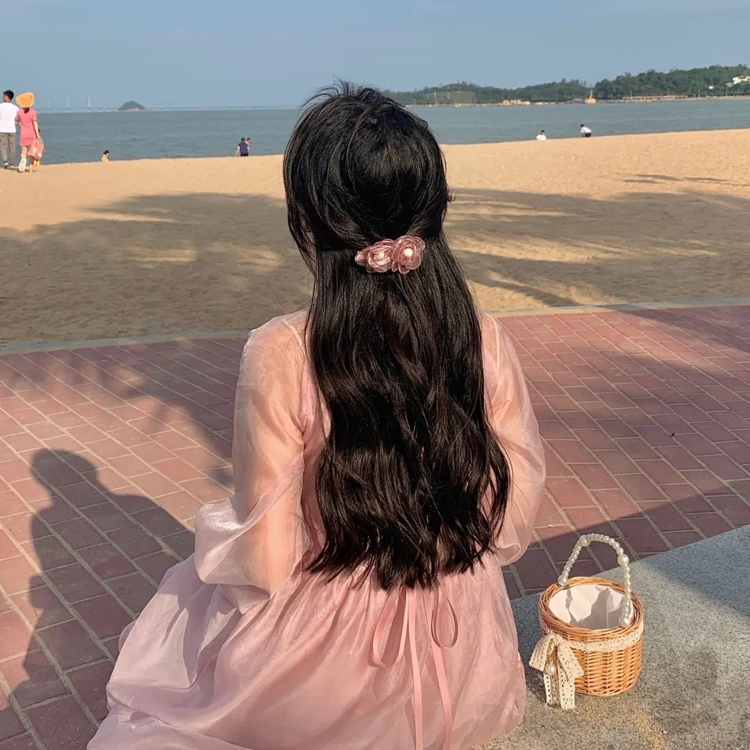 玻璃牢房